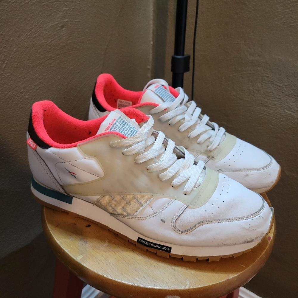 Reebok Classic sample rare sneakers size 11.5